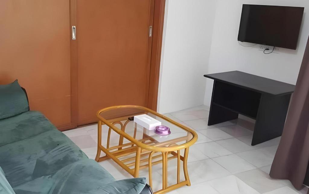 Stallions Suites Penang Jelutong Exteriör bild